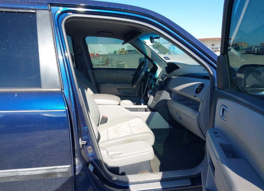 Photo 5 of 2013 Honda Pilot LX (VIN 5FNYF3H21DB033623)