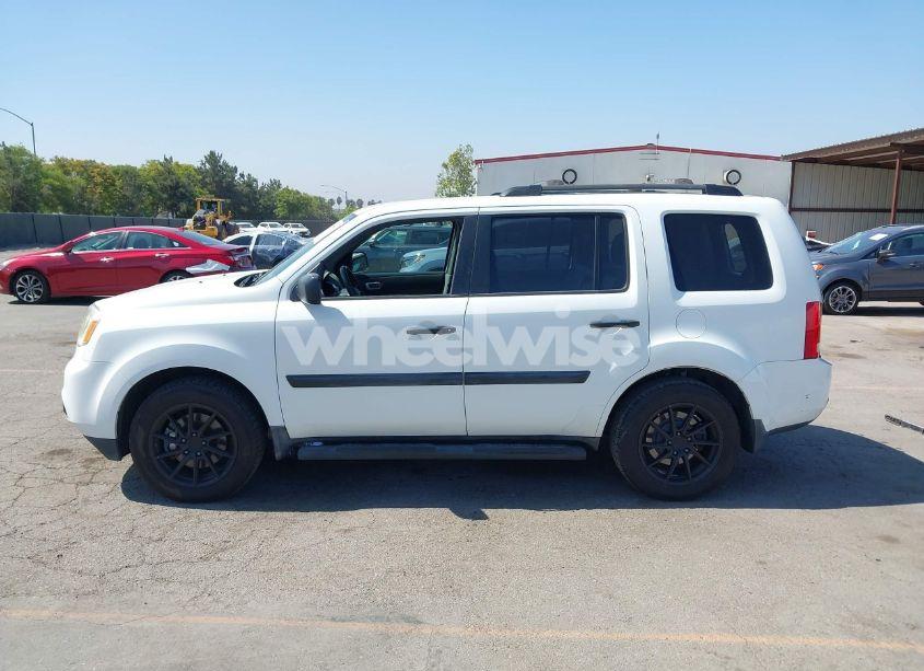 Photo 15 of 2013 Honda Pilot LX (VIN 5FNYF3H21DB036280)