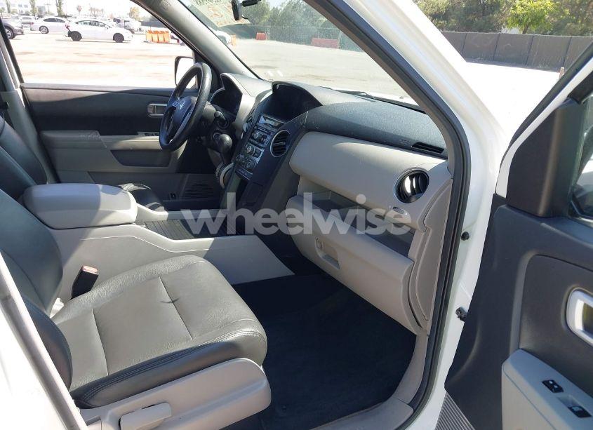 Photo 5 of 2013 Honda Pilot LX (VIN 5FNYF3H21DB036280)