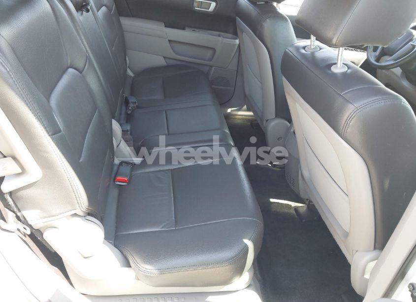 Photo 8 of 2013 Honda Pilot LX (VIN 5FNYF3H21DB036280)