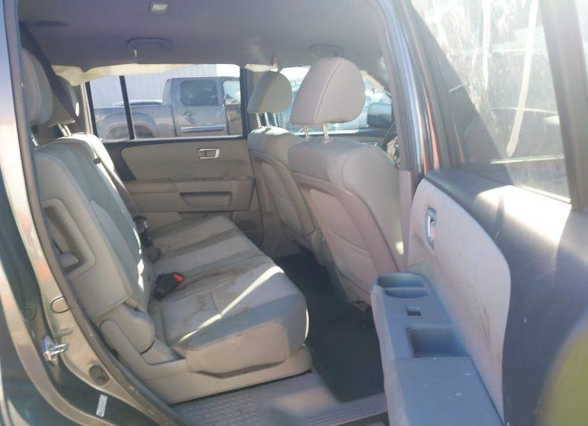 Photo 8 of 2013 Honda Pilot LX (VIN 5FNYF3H21DB039020)