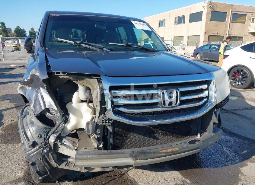 Photo 6 of 2014 Honda Pilot LX (VIN 5FNYF3H21EB008593)