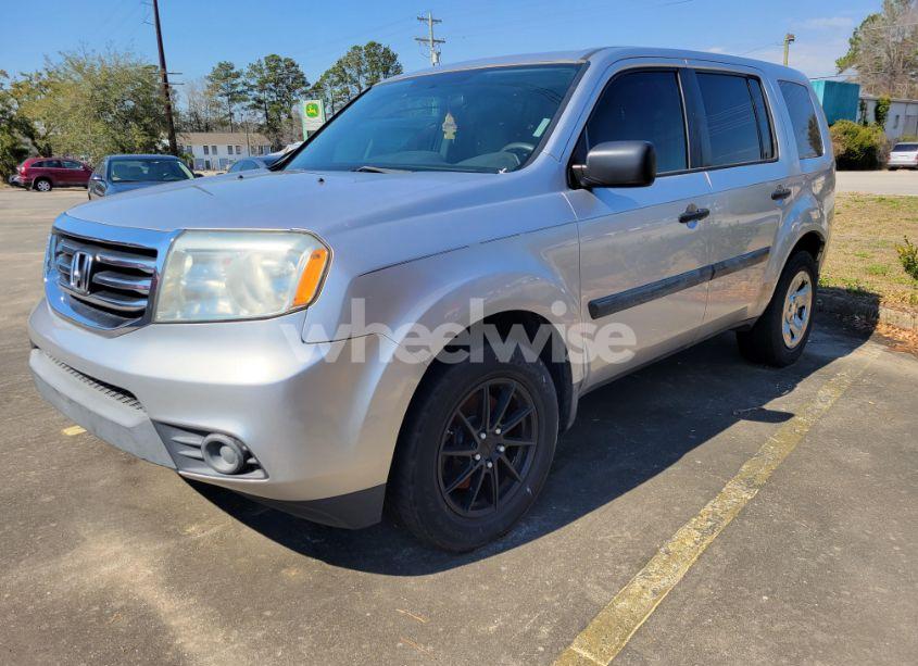 2014 Honda Pilot LX (VIN 5FNYF3H21EB009405) main photo