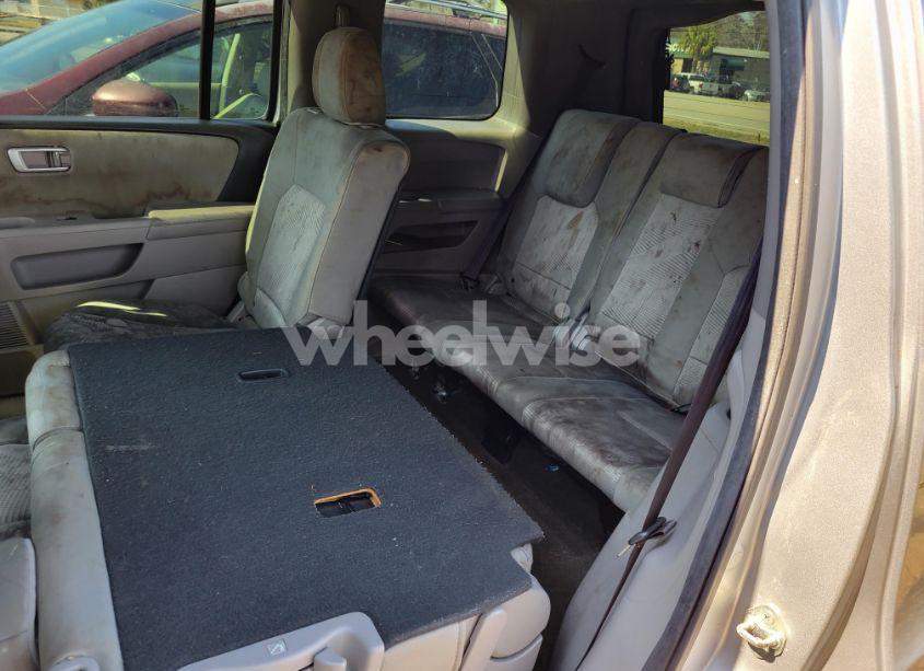 Photo 8 of 2014 Honda Pilot LX (VIN 5FNYF3H21EB009405)