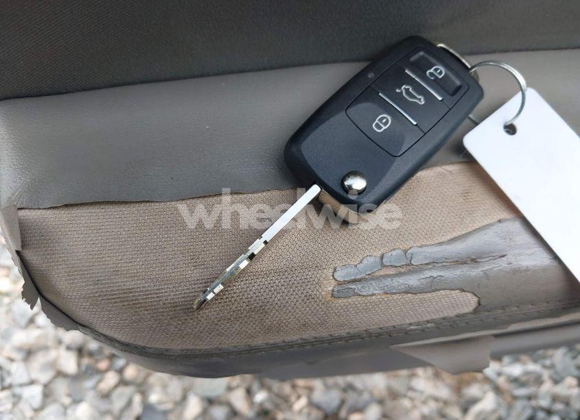 Photo 11 of 2011 Honda Pilot LX (VIN 5FNYF3H22BB046510)