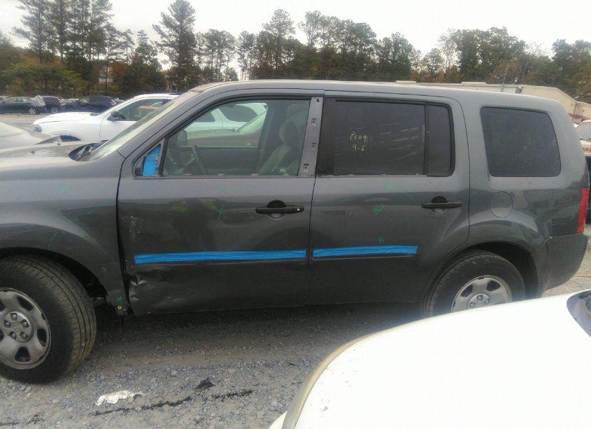 Photo 15 of 2012 Honda Pilot LX (VIN 5FNYF3H22CB032947)