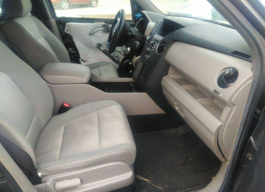 Photo 5 of 2012 Honda Pilot LX (VIN 5FNYF3H22CB032947)