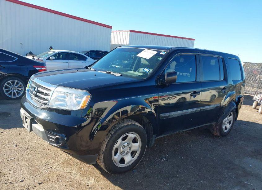 Photo 2 of 2013 Honda Pilot LX (VIN 5FNYF3H22DB003370)