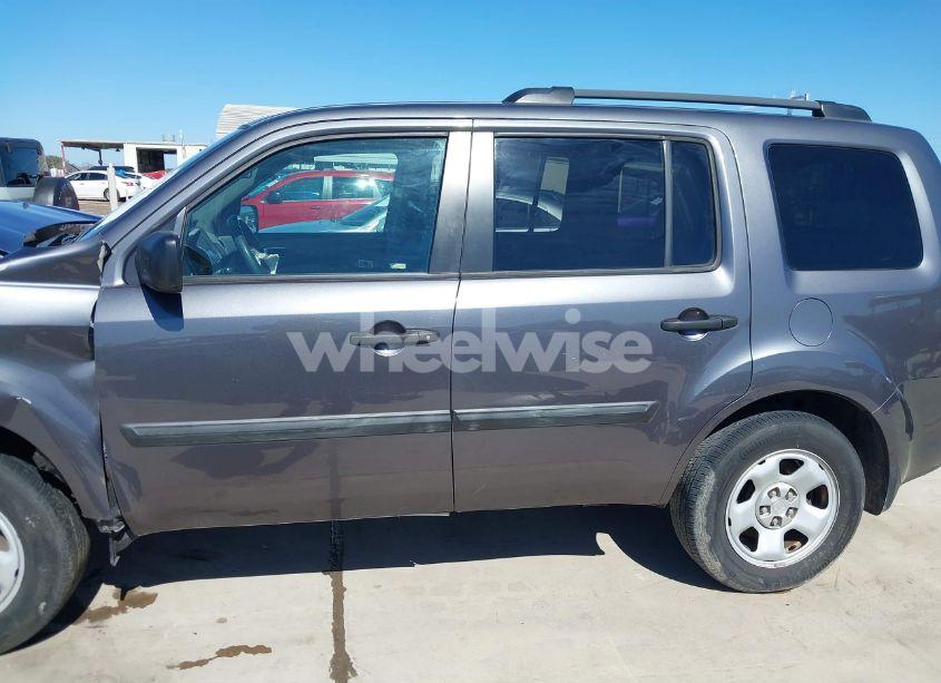 Photo 15 of 2014 Honda Pilot LX (VIN 5FNYF3H22EB026004)