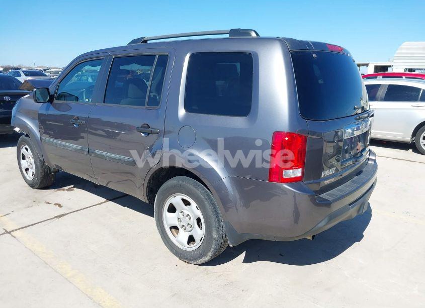 Photo 3 of 2014 Honda Pilot LX (VIN 5FNYF3H22EB026004)