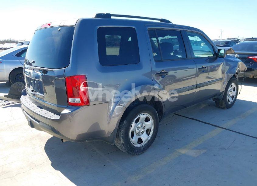 Photo 4 of 2014 Honda Pilot LX (VIN 5FNYF3H22EB026004)