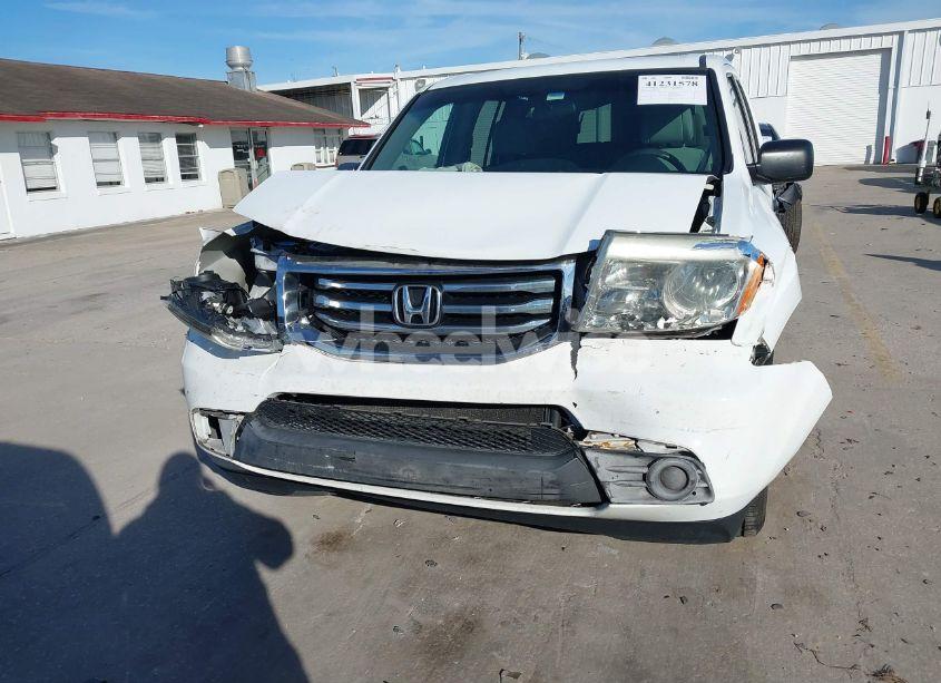 Photo 12 of 2015 Honda Pilot LX (VIN 5FNYF3H22FB013108)
