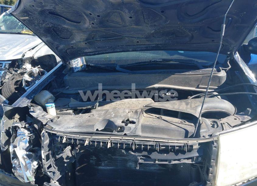 Photo 10 of 2015 Honda Pilot LX (VIN 5FNYF3H22FB015487)