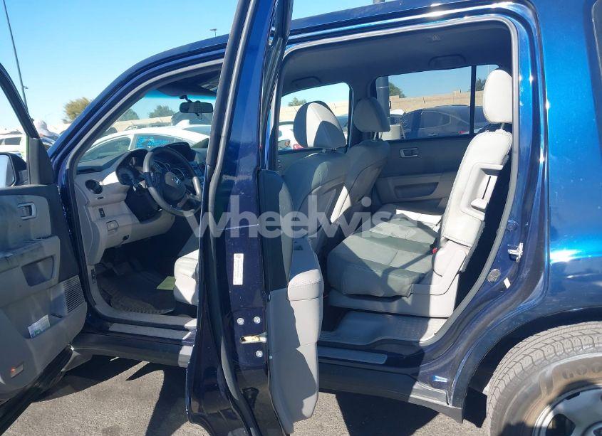 Photo 8 of 2015 Honda Pilot LX (VIN 5FNYF3H22FB015487)