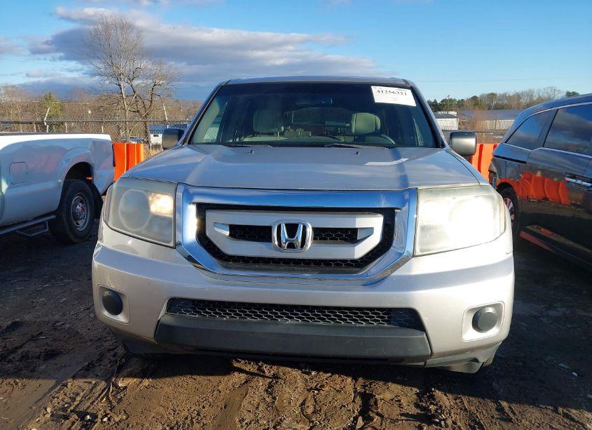 Photo 12 of 2011 Honda Pilot LX (VIN 5FNYF3H23BB056902)