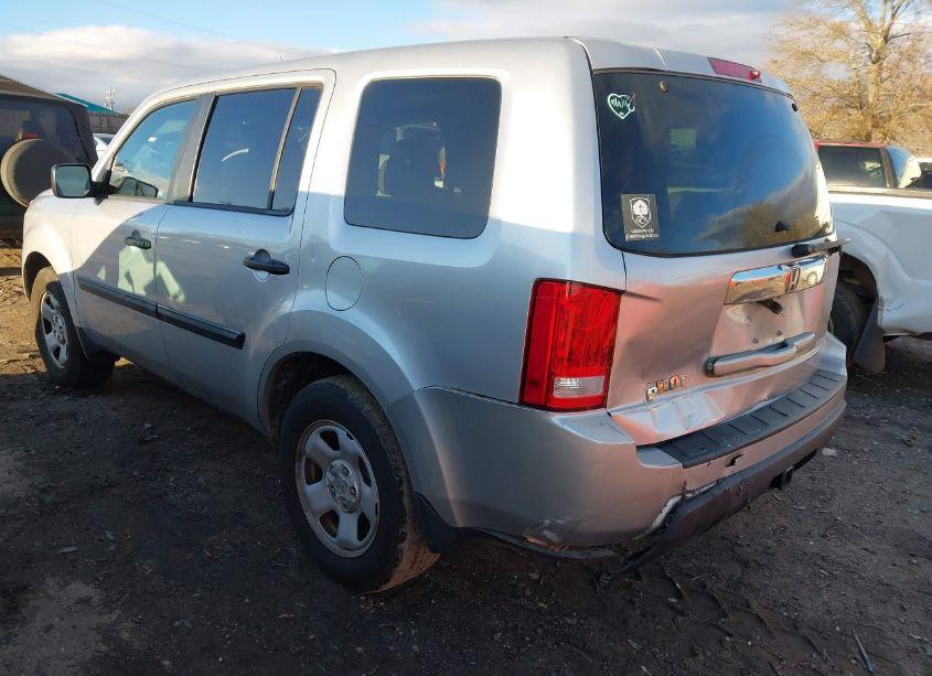 Photo 3 of 2011 Honda Pilot LX (VIN 5FNYF3H23BB056902)