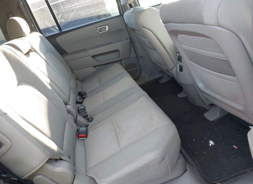 Photo 8 of 2011 Honda Pilot LX (VIN 5FNYF3H23BB056902)