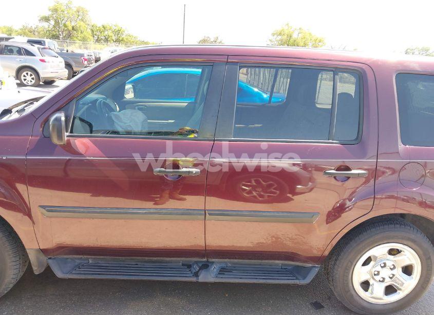 Photo 14 of 2012 Honda Pilot LX (VIN 5FNYF3H23CB029653)