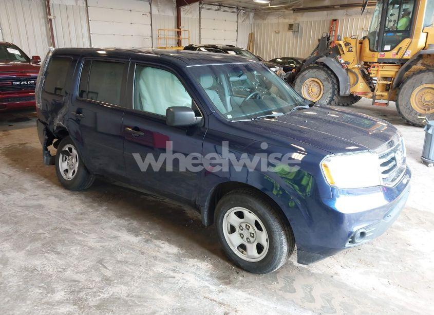 2013 Honda Pilot LX (VIN 5FNYF3H23DB039682) main photo