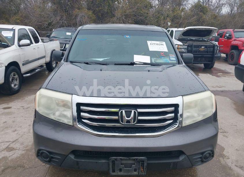 Photo 13 of 2015 Honda Pilot LX (VIN 5FNYF3H23FB009018)