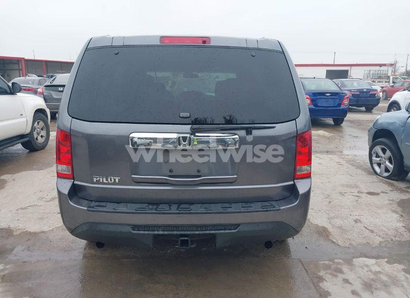 Photo 17 of 2015 Honda Pilot LX (VIN 5FNYF3H23FB009018)