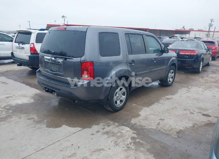 Photo 4 of 2015 Honda Pilot LX (VIN 5FNYF3H23FB009018)