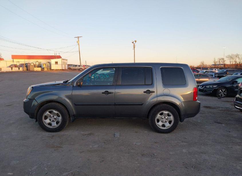 Photo 14 of 2011 Honda Pilot LX (VIN 5FNYF3H24BB005036)