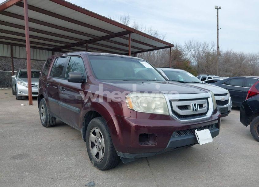 2011 Honda Pilot LX (VIN 5FNYF3H24BB020152) main photo
