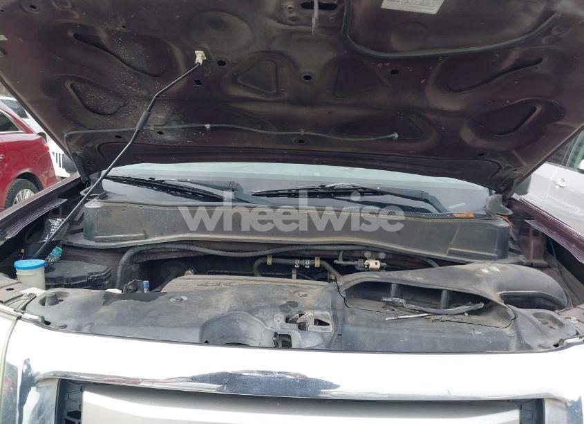 Photo 10 of 2011 Honda Pilot LX (VIN 5FNYF3H24BB020152)