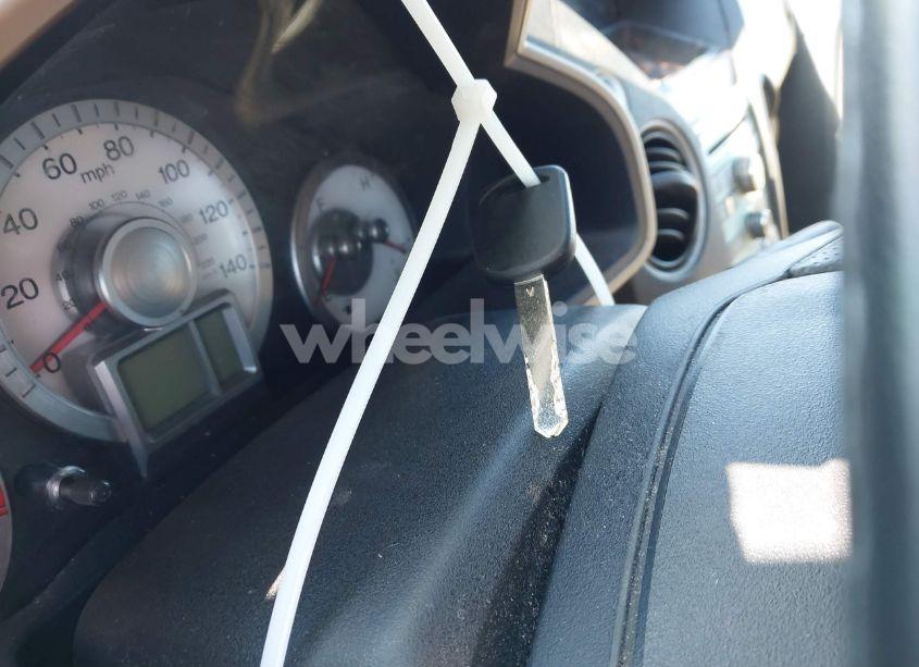 Photo 11 of 2011 Honda Pilot LX (VIN 5FNYF3H24BB020152)