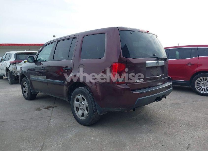 Photo 14 of 2011 Honda Pilot LX (VIN 5FNYF3H24BB020152)