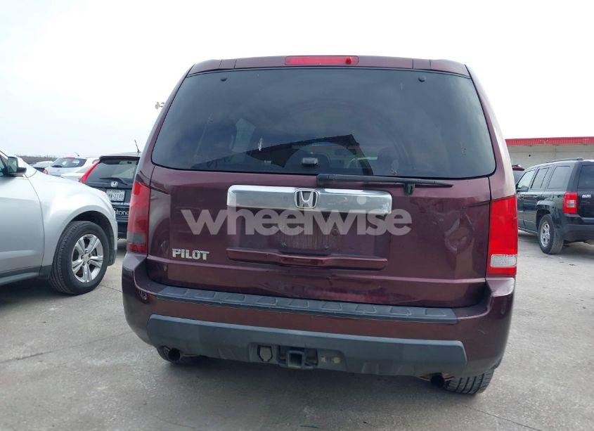 Photo 16 of 2011 Honda Pilot LX (VIN 5FNYF3H24BB020152)