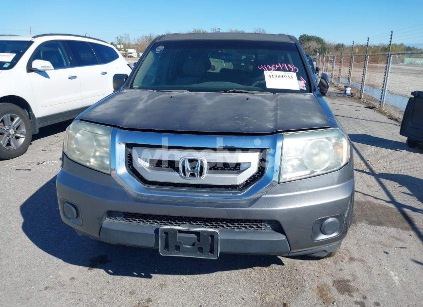 Photo 11 of 2011 Honda Pilot LX (VIN 5FNYF3H24BB022435)