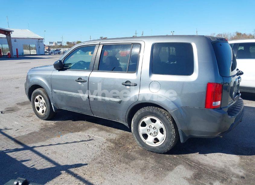 Photo 13 of 2011 Honda Pilot LX (VIN 5FNYF3H24BB022435)