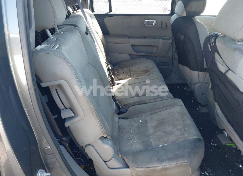 Photo 8 of 2011 Honda Pilot LX (VIN 5FNYF3H24BB022435)