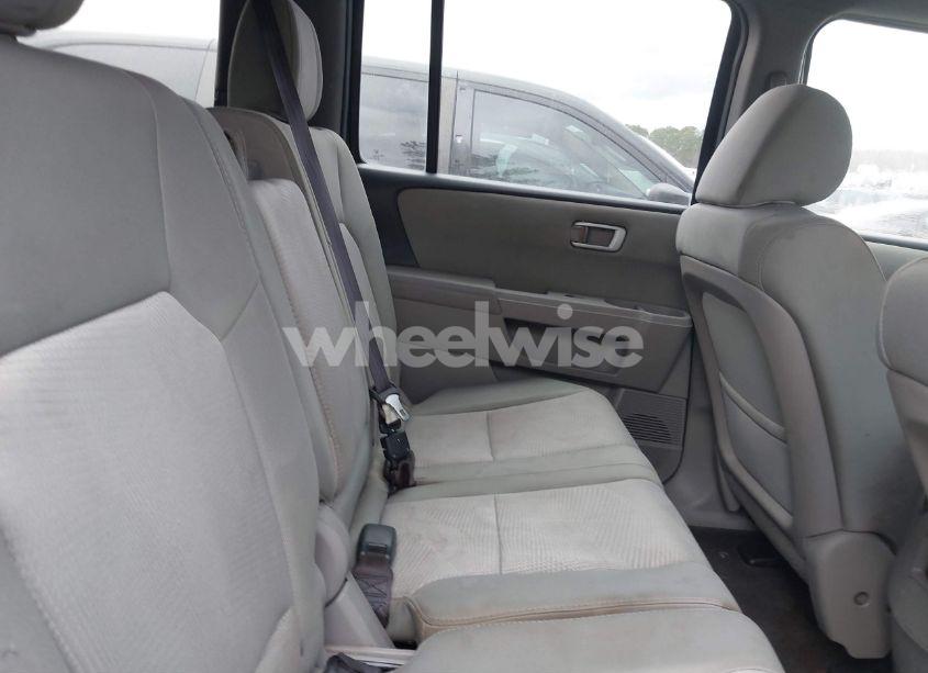 Photo 8 of 2012 Honda Pilot LX (VIN 5FNYF3H24CB030682)