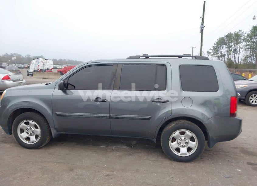 Photo 14 of 2013 Honda Pilot LX (VIN 5FNYF3H24DB014225)