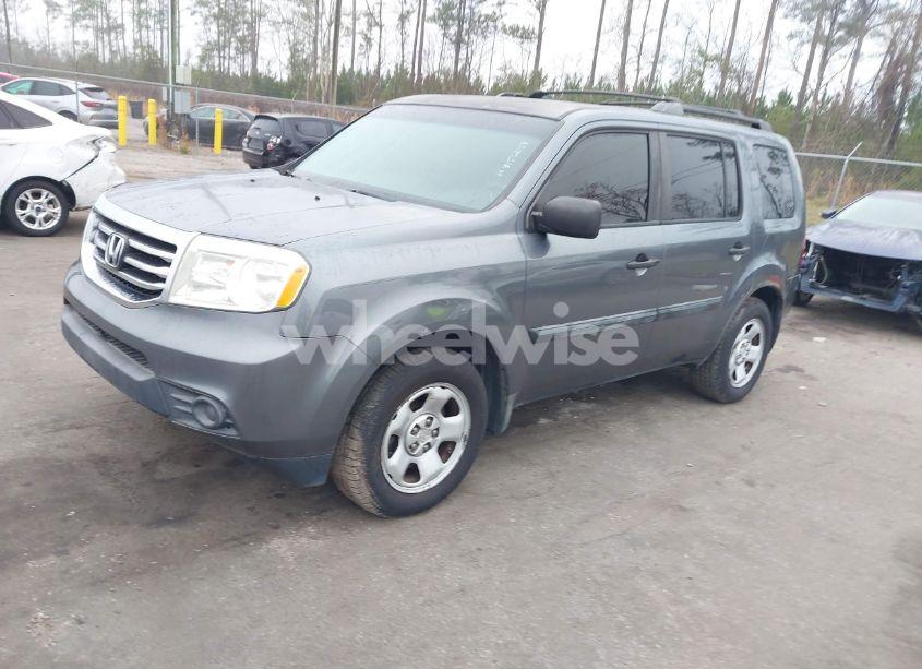 Photo 2 of 2013 Honda Pilot LX (VIN 5FNYF3H24DB014225)