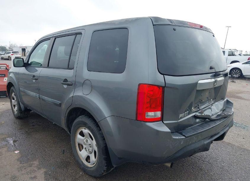 Photo 3 of 2013 Honda Pilot LX (VIN 5FNYF3H24DB031087)