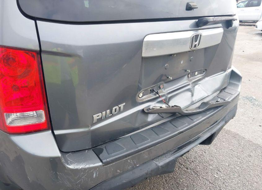 Photo 6 of 2013 Honda Pilot LX (VIN 5FNYF3H24DB031087)