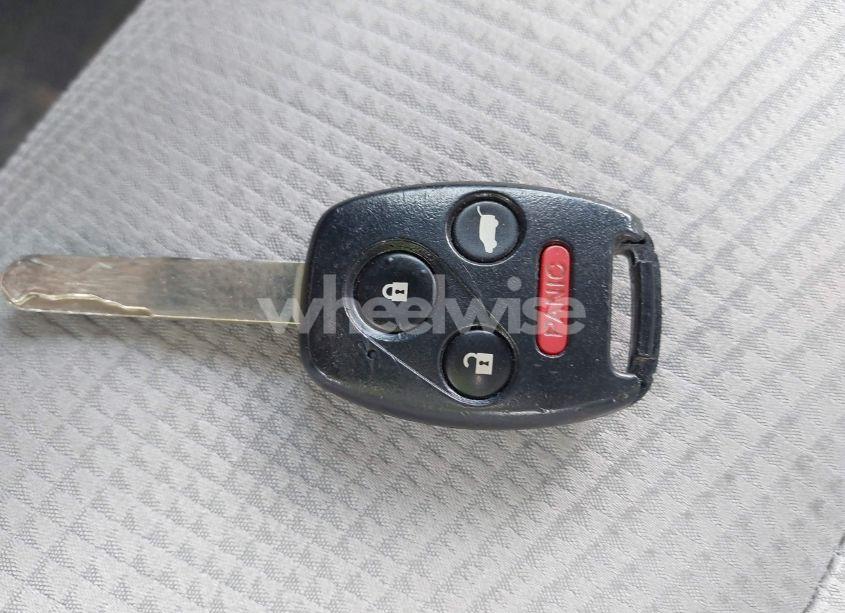 Photo 11 of 2014 Honda Pilot LX (VIN 5FNYF3H24EB004215)