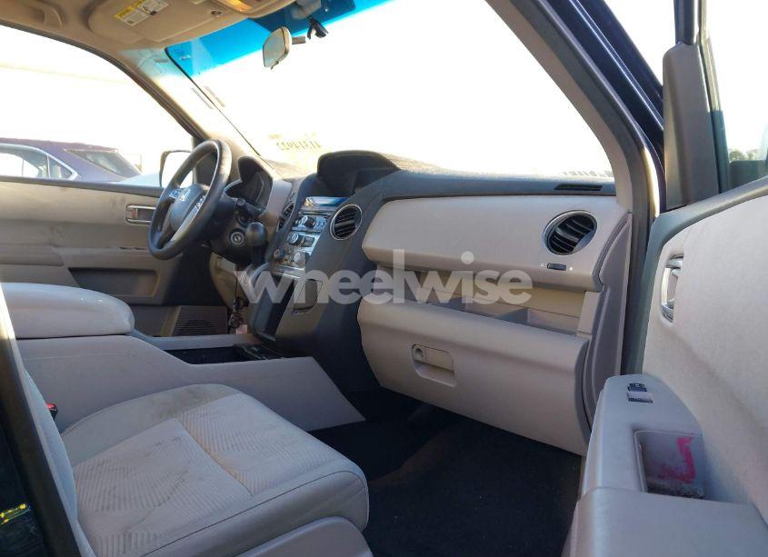 Photo 5 of 2014 Honda Pilot LX (VIN 5FNYF3H24EB006823)