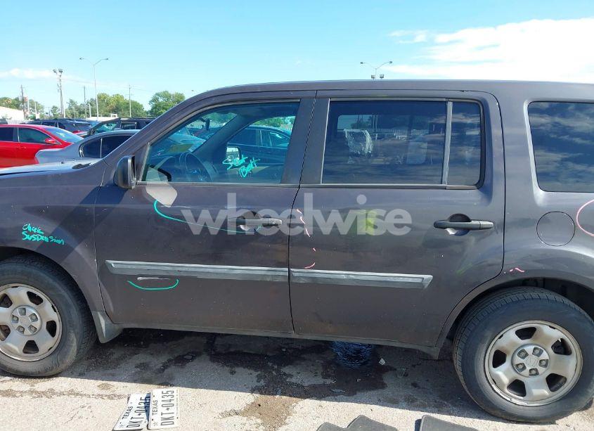 Photo 14 of 2014 Honda Pilot LX (VIN 5FNYF3H24EB021337)