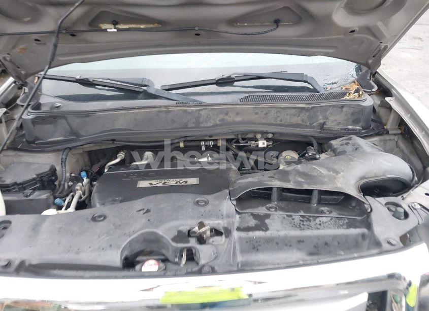 Photo 10 of 2010 Honda Pilot LX (VIN 5FNYF3H25AB010180)