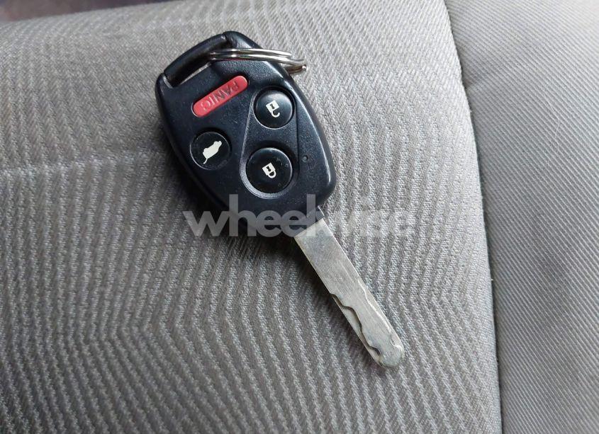 Photo 11 of 2011 Honda Pilot LX (VIN 5FNYF3H25BB030060)