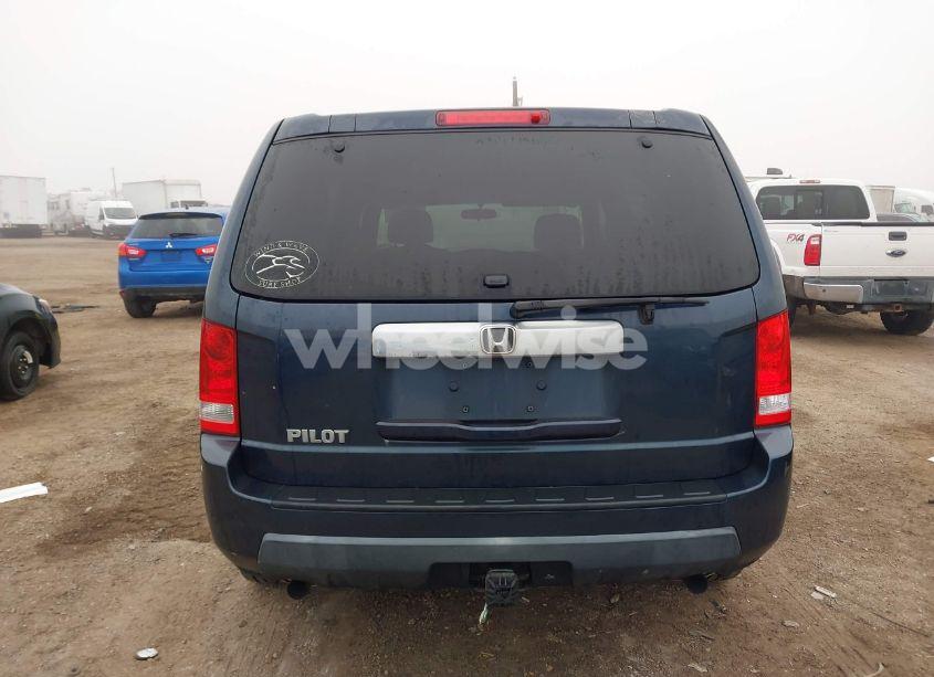 Photo 16 of 2011 Honda Pilot LX (VIN 5FNYF3H25BB030060)