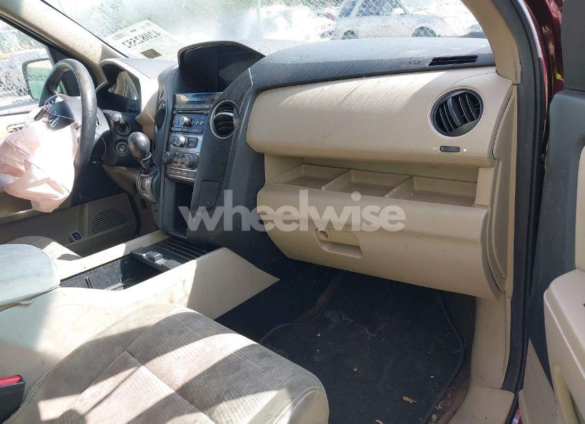 Photo 5 of 2013 Honda Pilot LX (VIN 5FNYF3H25DB024276)