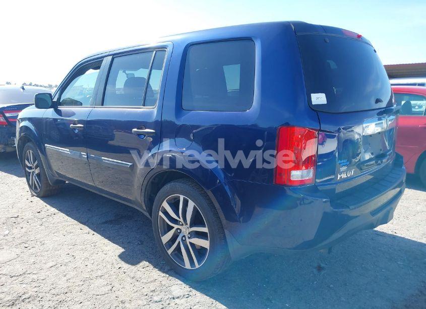 Photo 3 of 2013 Honda Pilot LX (VIN 5FNYF3H25DB030739)