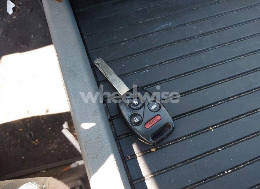 Photo 11 of 2015 Honda Pilot LX (VIN 5FNYF3H25FB016469)