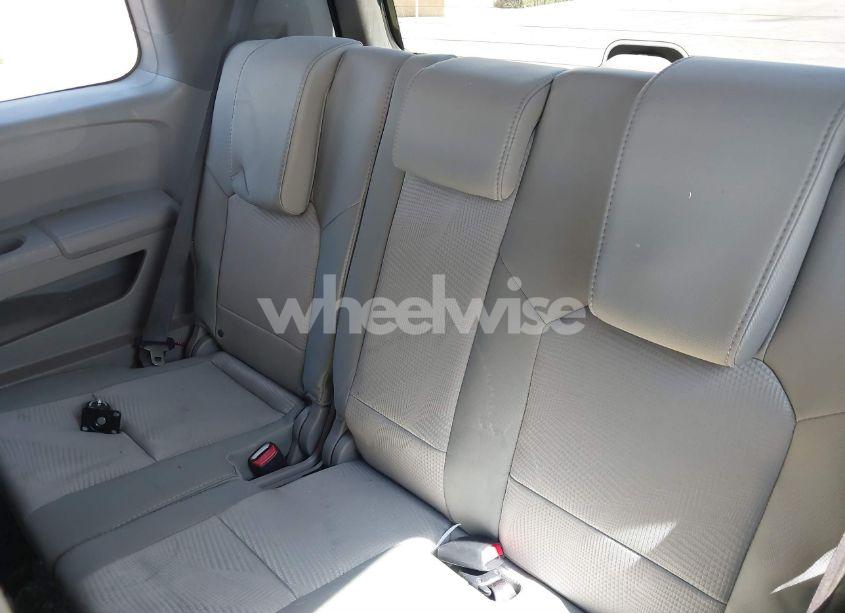 Photo 18 of 2015 Honda Pilot LX (VIN 5FNYF3H25FB016469)